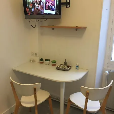 Centre Avec Ascenseur 3min Des Thermes Apartment Aix-les-Bains